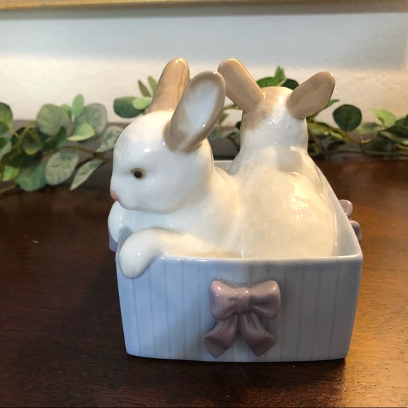 NAO by Lladró Bunnies in a gift box. - Picture 7 of 10